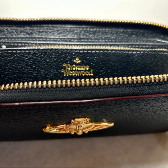 Vivienne Westwood Black Zip-Around Cont. Leather Wallet with Gold Orb Logo EUC - Picture 5 of 15